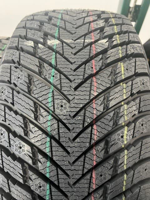 ARIVO Ice Claw ARW7: 255/40R18 99T XL - Image 1